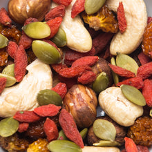 (Pack of 6) 200 Calories Protein-rich Nuts and Berries Mix for your SIX-PACK by Calsway - Cashews, Hazelnuts, Physalis, Goji, Pumpkin Seeds